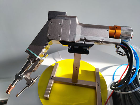 ভালো দাম 150 ফোকাস ফাইবার লেজার ওয়েল্ডিং হেড এবং 3000W পাওয়ার পর্যন্ত আপনার ওয়েল্ডিং নিখুঁত করুন অনলাইন